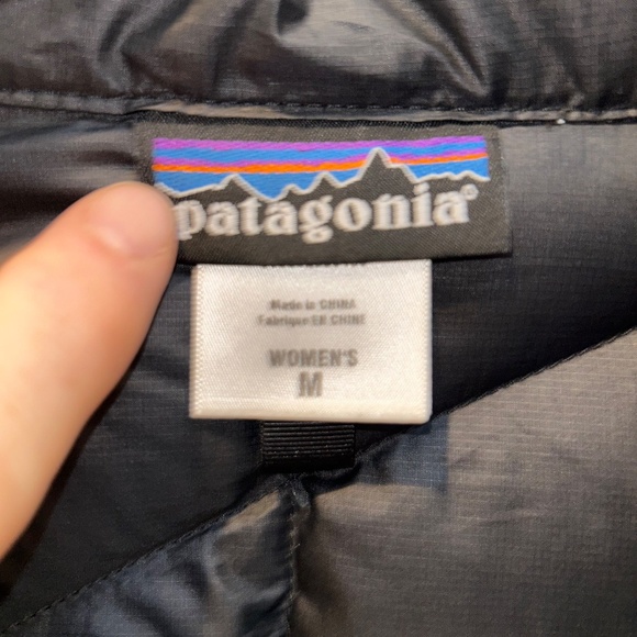 Patagonia black quilted down 3/4 Womens jacket M - Picture 2 of 4